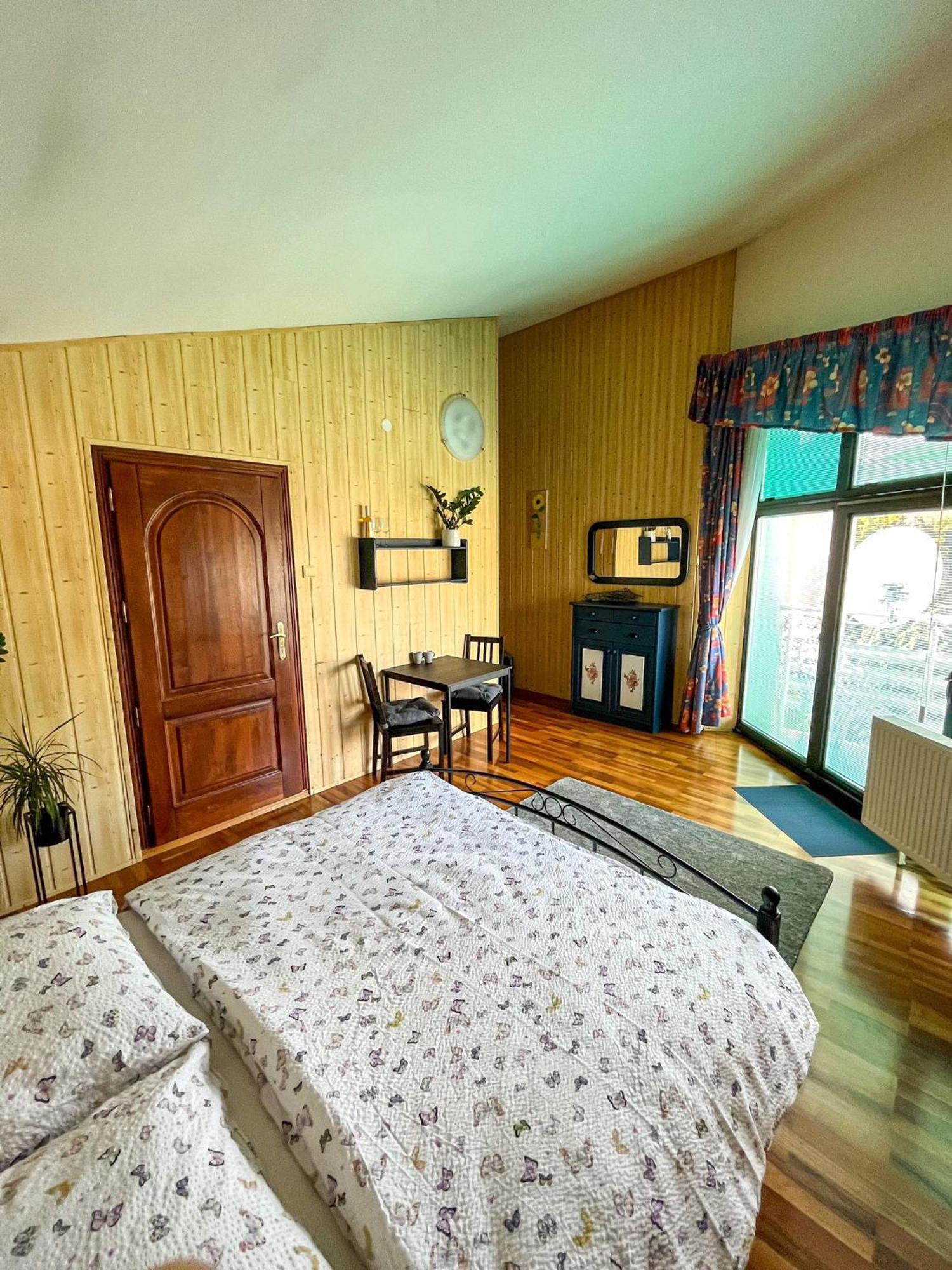 Cozy Rooms In Wine Town - Modra Cameră foto